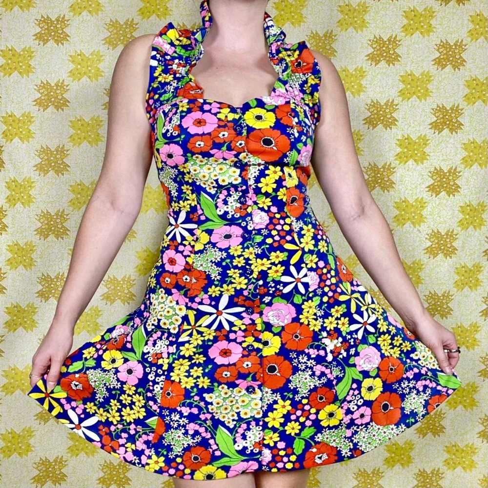 Vintage 70s blue multicolor floral ruffle halter mini dress 🌸
